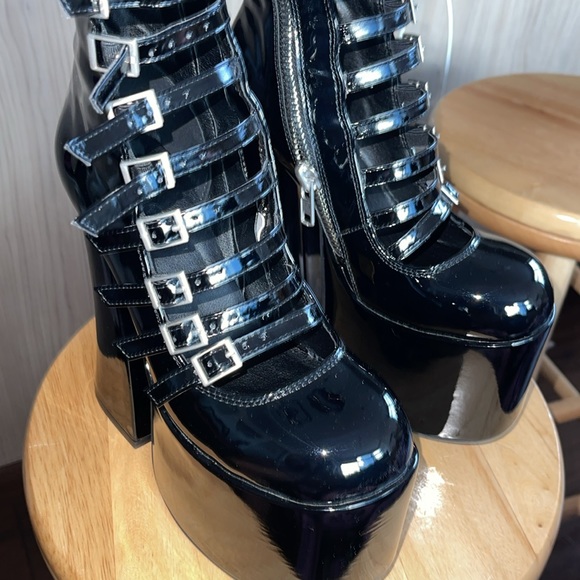 Brand new widow platform boots 7 - Picture 2 of 6